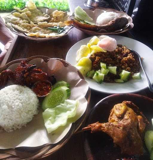 Saung Mbak Teti 7