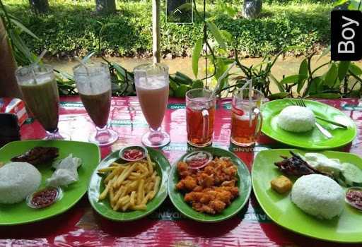 Waroeng Makan & Tanaman Kebon Ciprutt 4