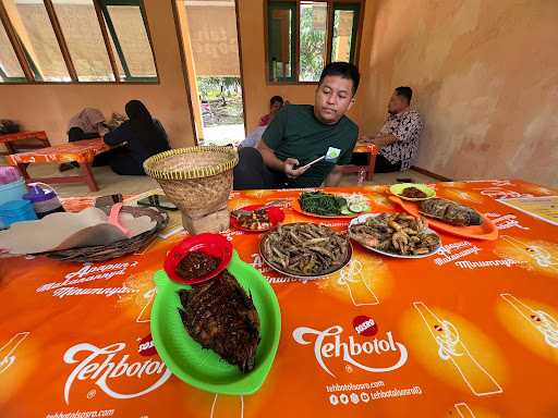 Warung Makan Bu Tarisah 4