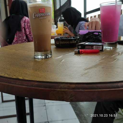 Warung Kopi Pojok Bunda Dt 3