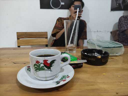 Warung Kopi Pojok Bunda Dt 10