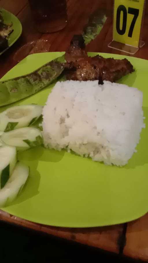 Lalapan Aneka Sambal 9