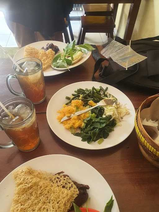 Warung Ayam Goreng Roker Sawojajar 7