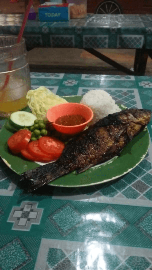 Warung Makan Bu Ratmi 3