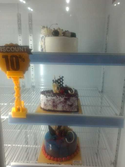 Takadeli Cake Boutique 10