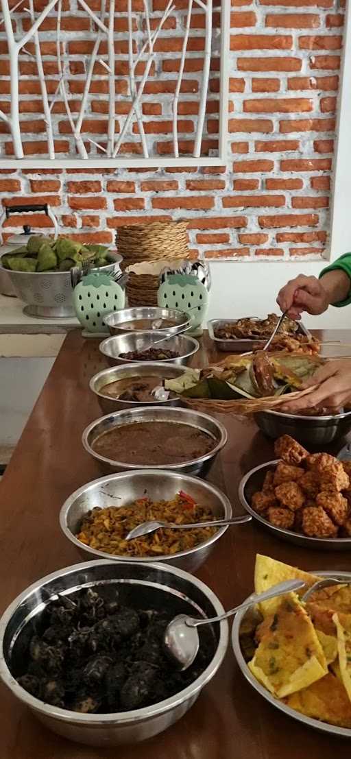 Nasi Jamblang Hj Lili 6