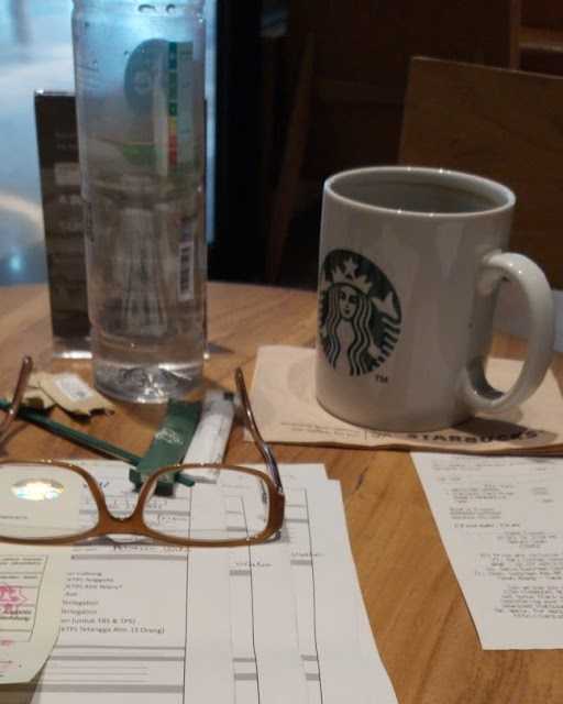 Starbucks - Grage Mall Cirebon 9