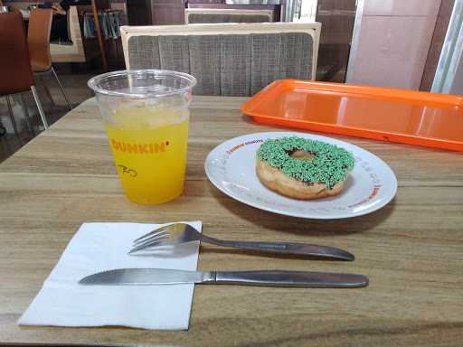 Dunkin' Donuts Siliwangi Cirebon 7