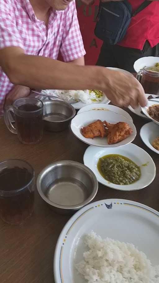 Restoran Sederhana Masakan Padang (Sa) 7