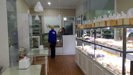 Venesia Bakery 1