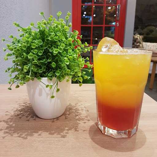 No 27 Coffee & Bistro Gading Serpong 7