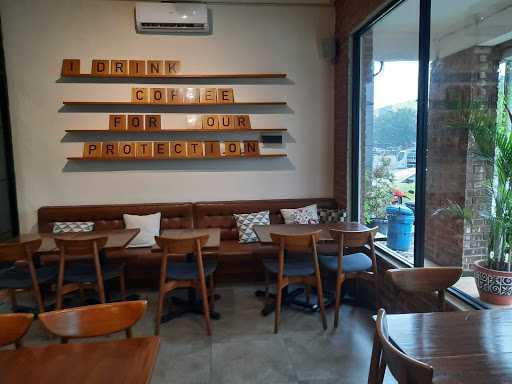 No 27 Coffee & Bistro Gading Serpong 8