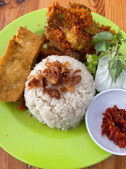 Ayam Goreng/Bakar Borobudur 9