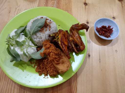 Ayam Goreng/Bakar Borobudur 2