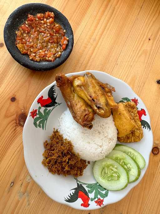 Ayam Goreng Mba Ni - Ruko Frankfurt Gading Serpong 2