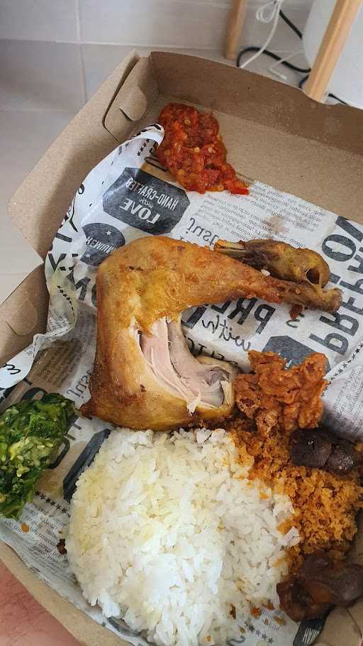 Ayam Pandawa - Ayam Goreng Cabe Ijo - Pasar Modern Paramount 8