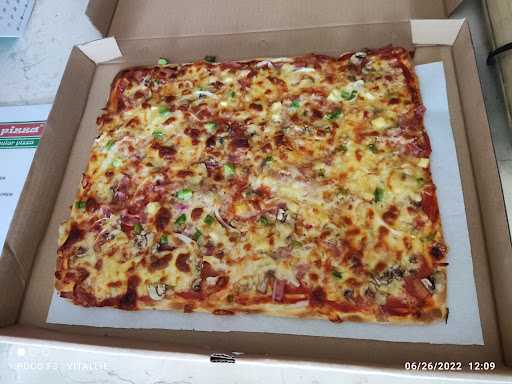 Henk'S Pizza 6