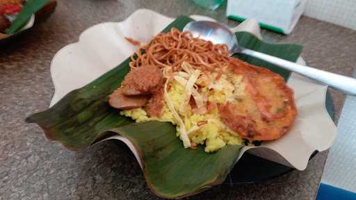 Nasi Uduk Daun 5