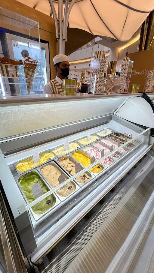 Oma Elly Gelateria - Summarecon Mall Serpong 9