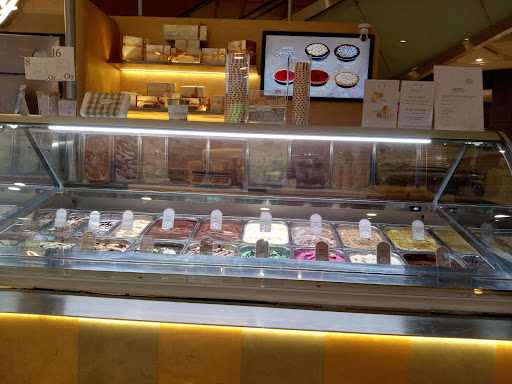 Oma Elly Gelateria - Summarecon Mall Serpong 8