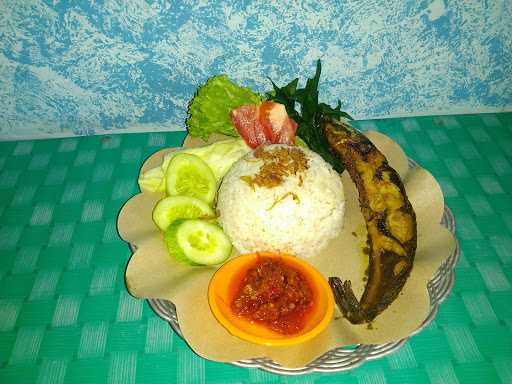 Pecel Lele Satria 8