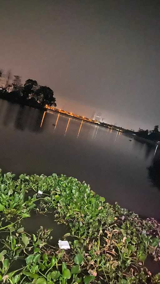 Saung Seblak Pojok Danau Kelapa Dua 3