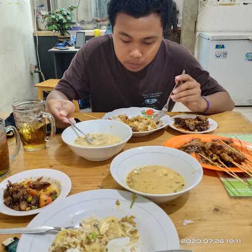 Soto & Sop Bang Rojak Khas Betawi 5