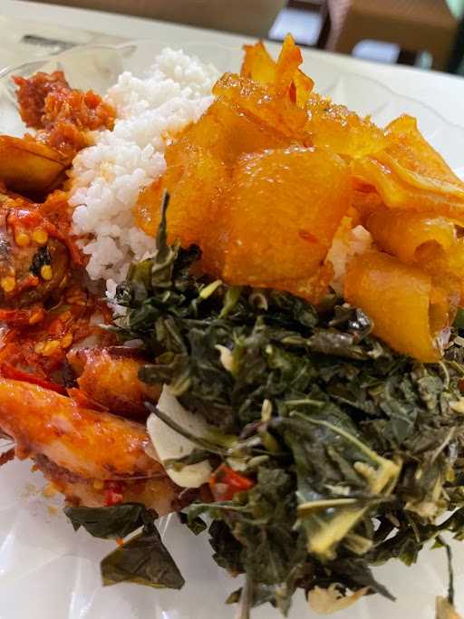 Warung Nasi Pedas Bu Shinta 10