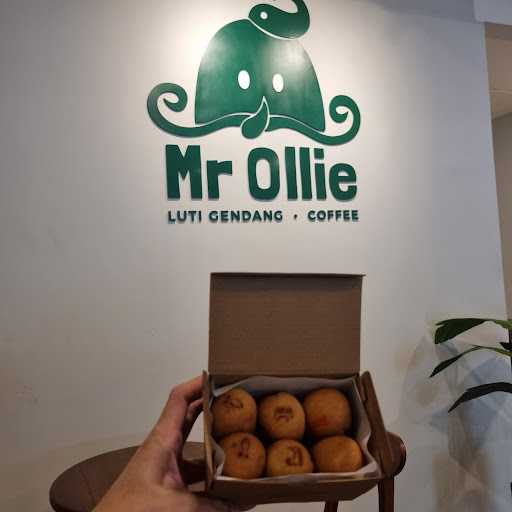 Mr Ollie Kelapa Gading 7