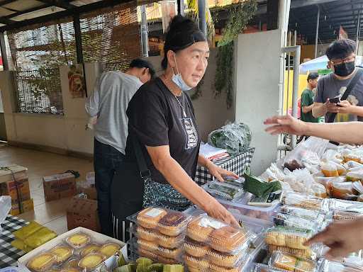 Yen Yen Pastel Risol Rogut Snack Wgp Kelapa Gading 8