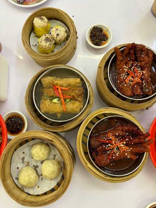 Haka Dimsum Shop Kelapa Gading 8