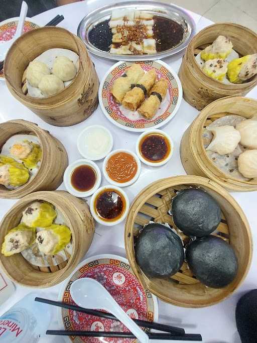 Haka Dimsum Shop Kelapa Gading 3