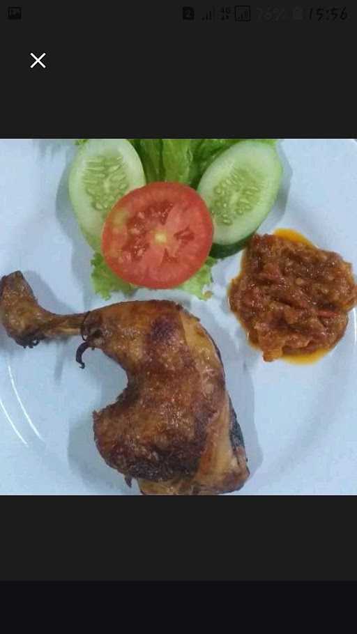 Ayam Penyet Mas Eby & Ayam Kremes Mas Eby, Hotel Haris Basement B2 No 17 9