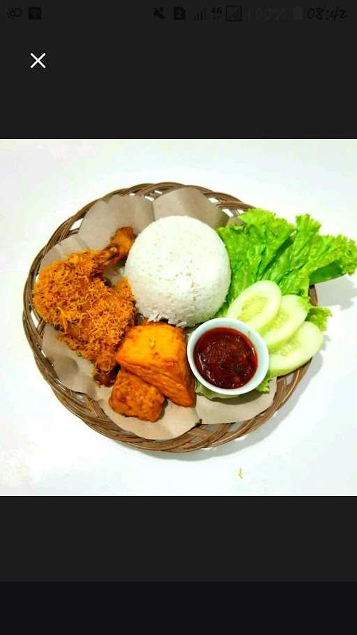 Ayam Penyet Mas Eby & Ayam Kremes Mas Eby, Hotel Haris Basement B2 No 17 2