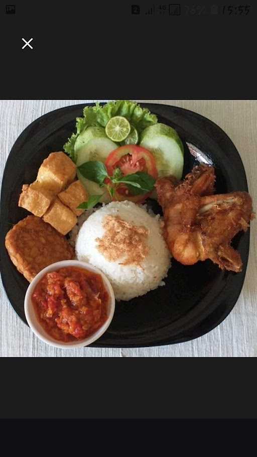 Ayam Penyet Mas Eby & Ayam Kremes Mas Eby, Hotel Haris Basement B2 No 17 6