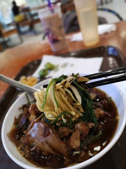 Mie Kangkung Berkat 9