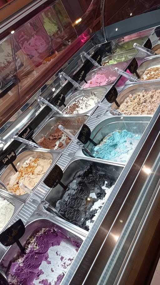 Orbit Gelato Kelapa Gading 9