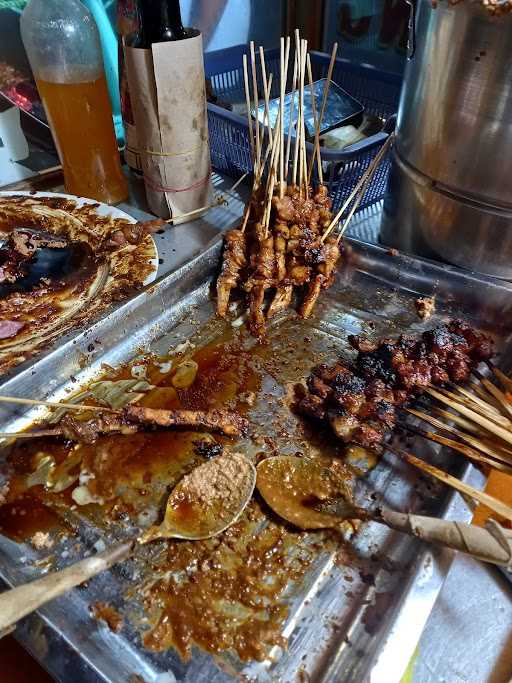 Sate Pak Rois 8