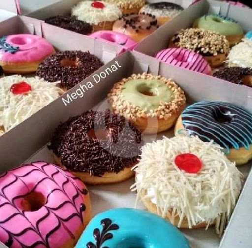 Mega Donuts Kentang, Telaga Indah 1