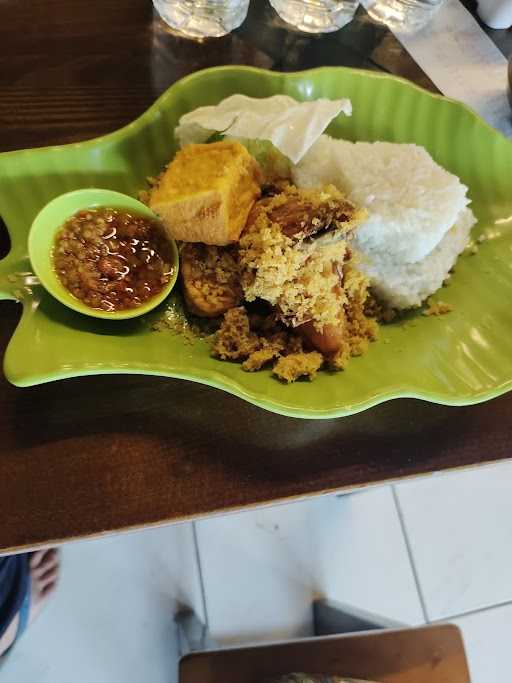 Ayam Kremes Kraton Cempaka Baru 6