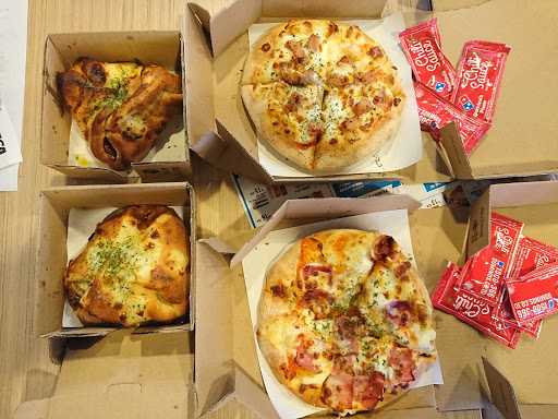 Domino'S Pizza 8