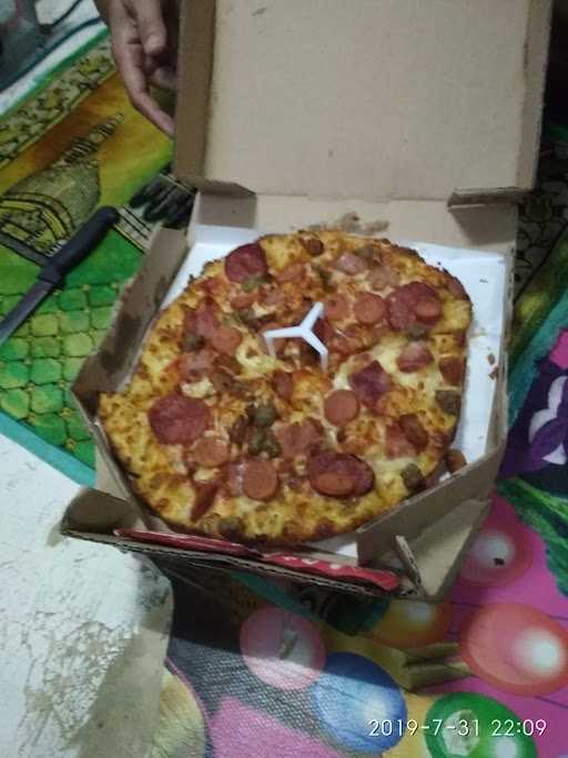 Domino'S Pizza 10