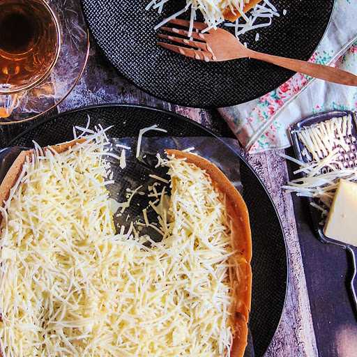 Martabak Pizza Orins Cempaka Putih 8