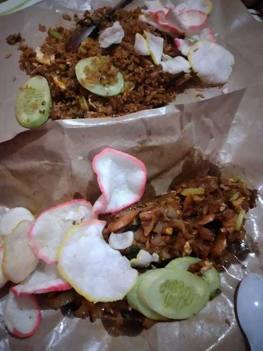 Nasi Goreng Dan Mendoan Kalipoh 1