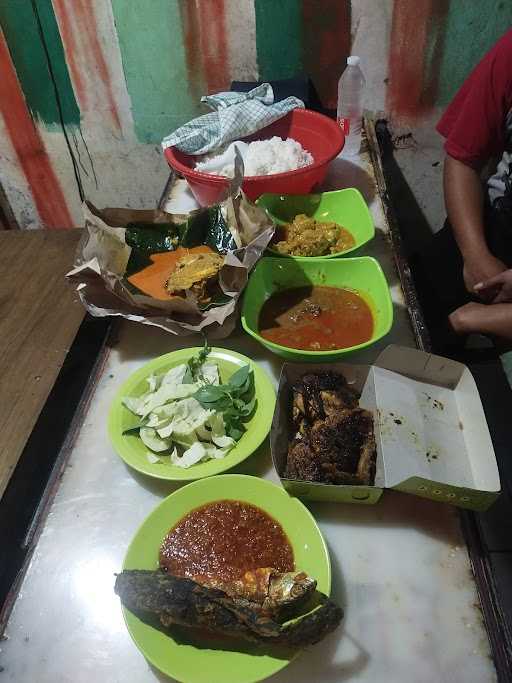 Warung Nasi Mama Mia 2