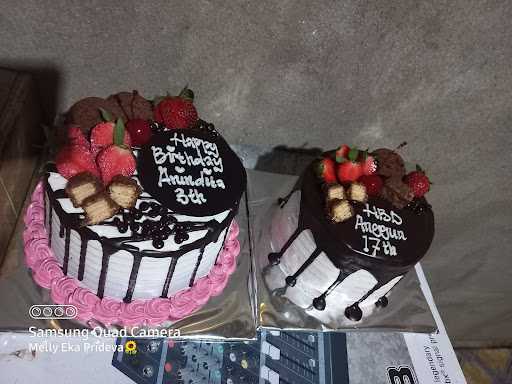 Akselia Cake 4