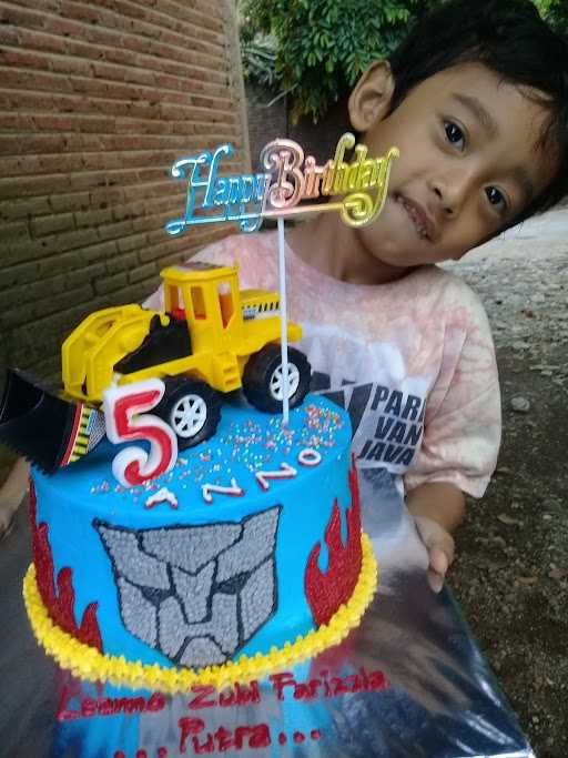 Arma Cake 8