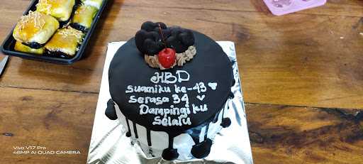 Azizi Cake Bakery 8