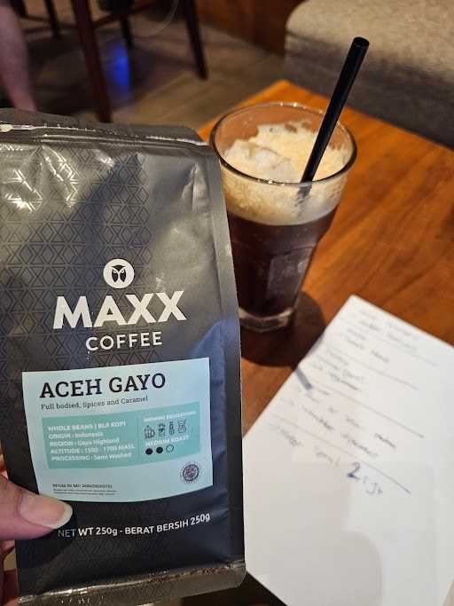 Maxx Coffee - Lippo Mall Puri 4