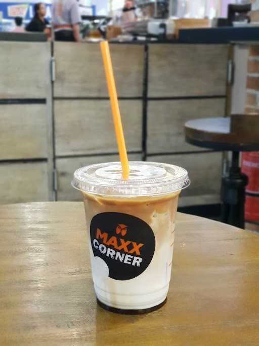 Maxx Coffee - Lippo Mall Puri 5